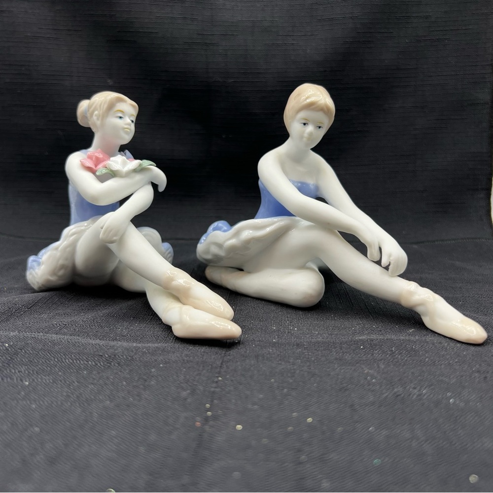 Kalique vintage Ballerina Figurines.  2000. One with flowers